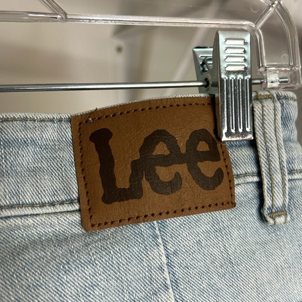 NWT‎ Lee Light Blue Stretchy Denim Shorts- 6